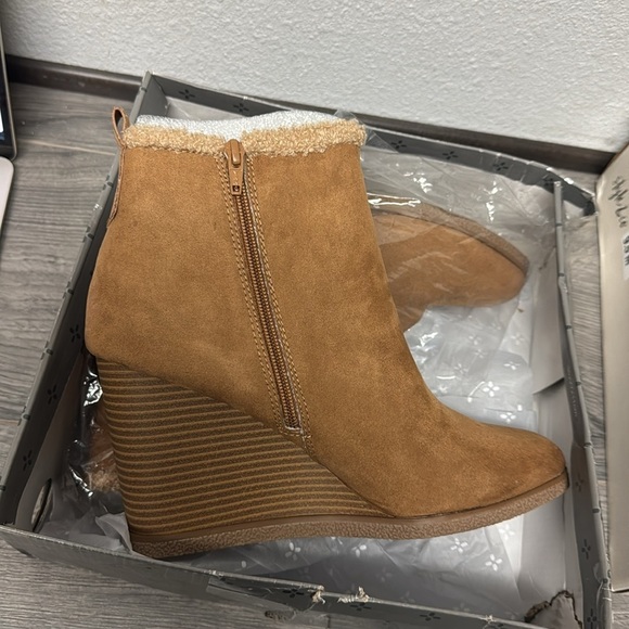 Sun + Stone Camillia Wedge Booties, - Picture 4 of 6